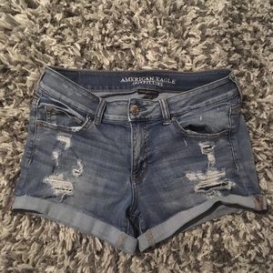 Women’s American Eagle distressed shorts